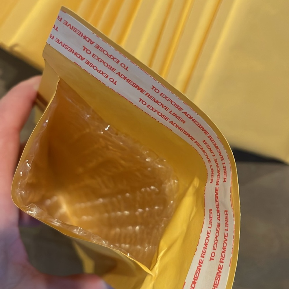 20 Premium Yellow Padded Mailer Envelopes - Pack of 20 - Picture 3 of 5